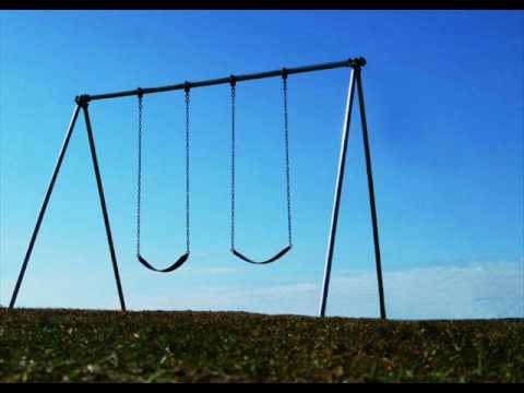 Kuolleet Intiaanit - Keinu pihaa keinuttaa