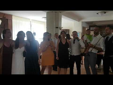 Gracevolution: karaoke divisi per tavoli ai matrimoni