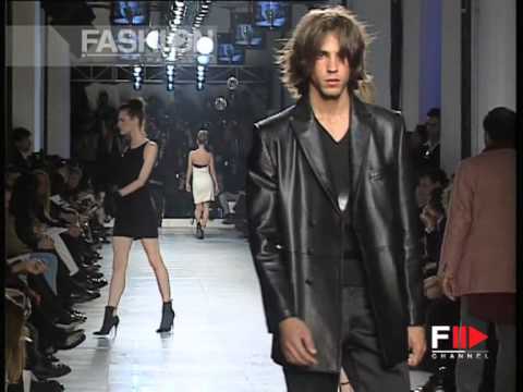 "Versus" Autumn Winter 1997 1998 Milan 4 of 4 pret a porter woman by FashionChannel