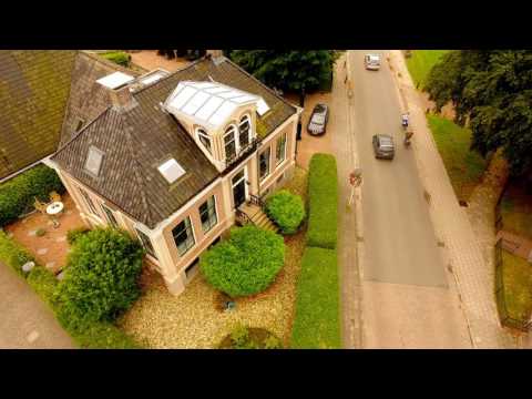 Drone vlucht boven woning in Grou 2017