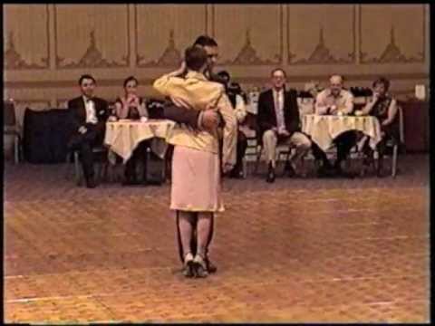  Andrea Misse  and  Leandro Palou  are  dancing  to  the  tango  "  La Bordona  "