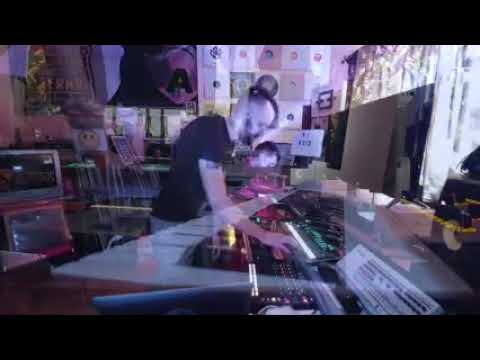 Acidulant jamming in the studio with Sound Synthesis.