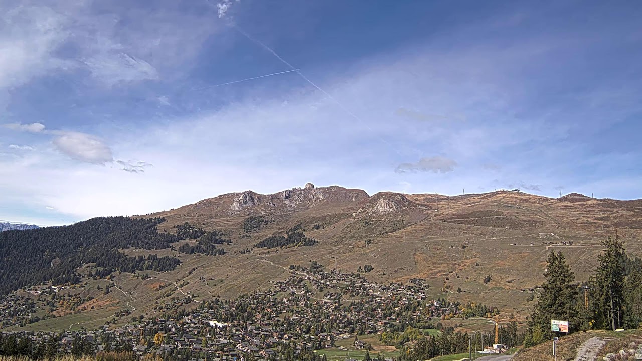 Live webcam view of Verbier Alpine Village View