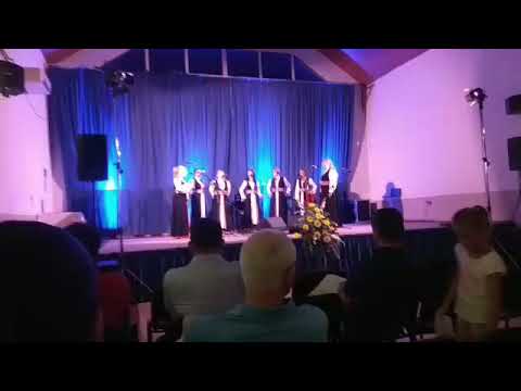 Klapa Cavtajke-Izajdi na prozor