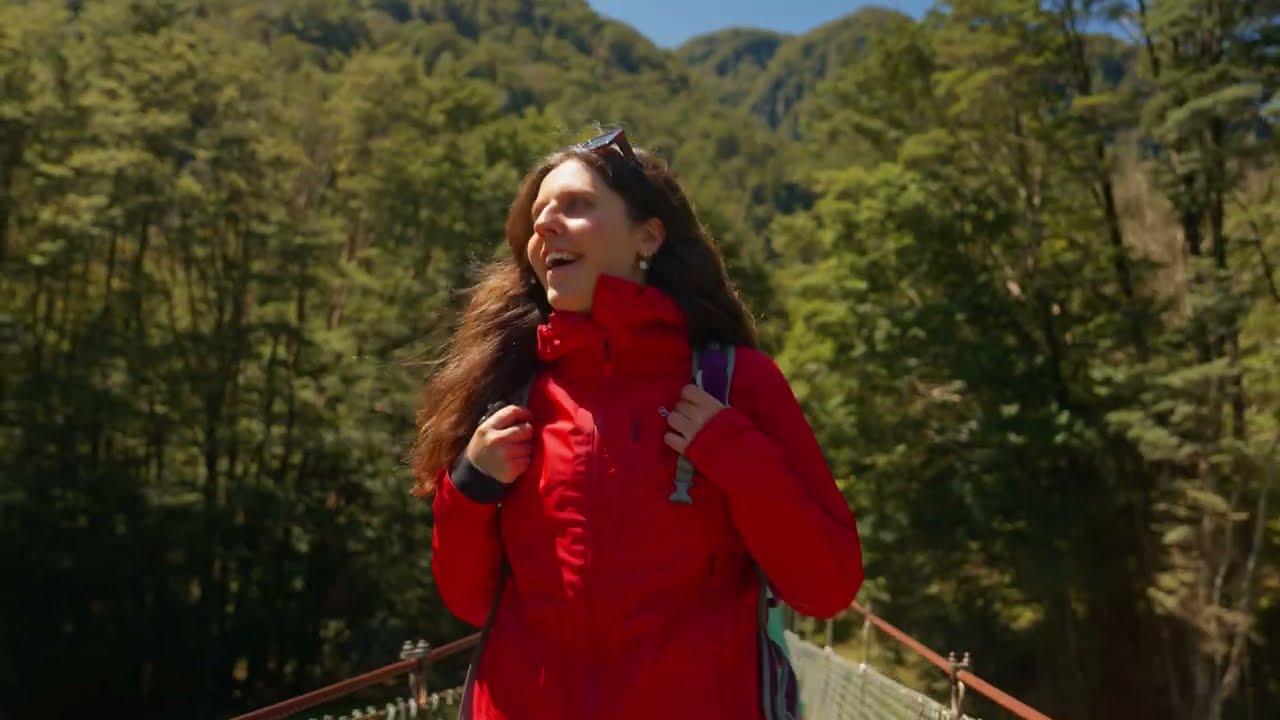 Experience the highlights of Milford Track adventure.