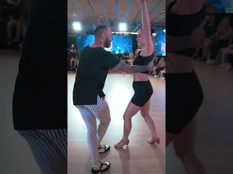 Baila Mundo - Irene Silvia & William Teixeira | Secreto El Famoso Biberon x Farruco - Real Guerreiro