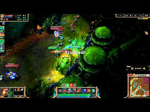 Awesome escape thanks to Thresh's Lantern: How to escape against a Ryze, Leona and Ezreal.