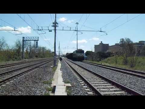 E655.185 sul MD 87498 Pomezia - Cava Tigozzi, in partenza da Pomezia