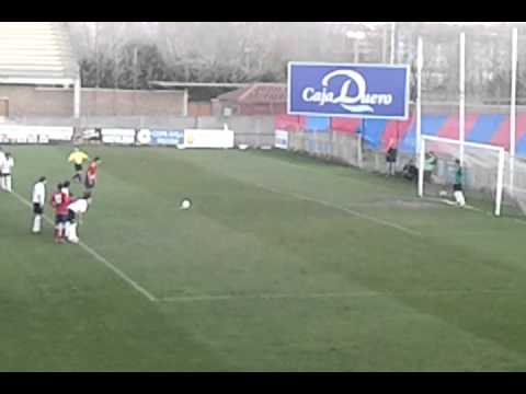 real avila ---- penalti de Gustavo 2-0 gana el AVILA al Salamanca B ,antes del descanso