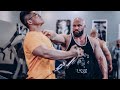 Entrainement de pectoraux en mode enseignant au Chicago Barbell Compound