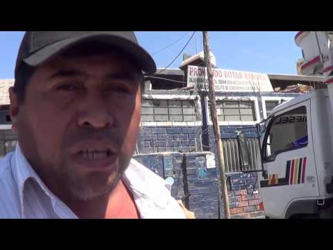 MARIO MAMANI LE DAN CARNE PODRIDA EN CAMAL 2014 MAJES EL, PEDREGAL AREQUIPA PERU