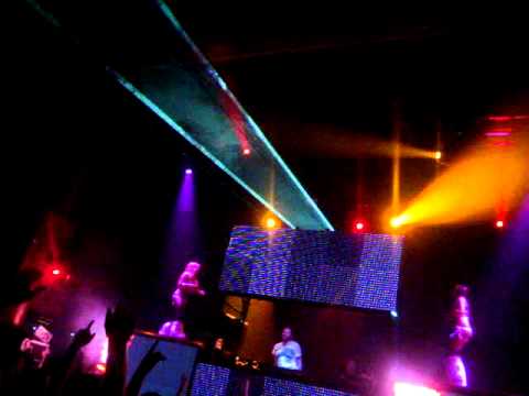Sander van Doorn - Slap My Pitch Up (Gareth Emery @ Yost Theater OC 12/7/11)