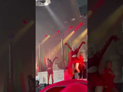 😍Red Elegance by the Sea 🎤 | Abreu Live at the Beach #LiveMusic