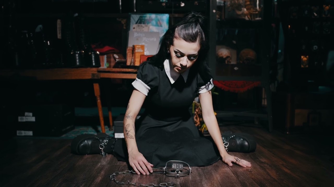 Promotional video thumbnail 1 for Sideshow Performer, Destiny P