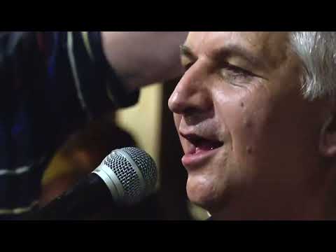 Petr Bohuslav v Karolíně - Hotel California cover