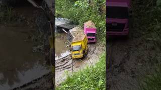 Download lagu RC Truck Hino 500 Wobbles RC Truck Fuso Orange Wobbles #truckwobbles #truck #sandtruck mp3