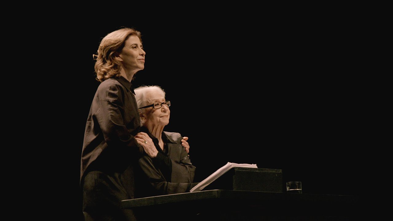 Fernanda Montenegro lê Simone de Beauvoir no Parque Ibirapuera