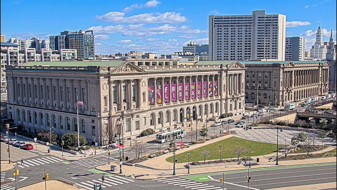 Live webcam view of Logan Square Skyline View