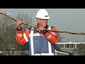 Lampjes ophangen in de grootste kerstboom, da's een hele klus [RTV Utrecht]