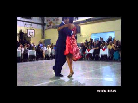  Roxana Suarez  and  Sebastian Achaval  are  dancing  to  the  vals  "  Recuerdo  "