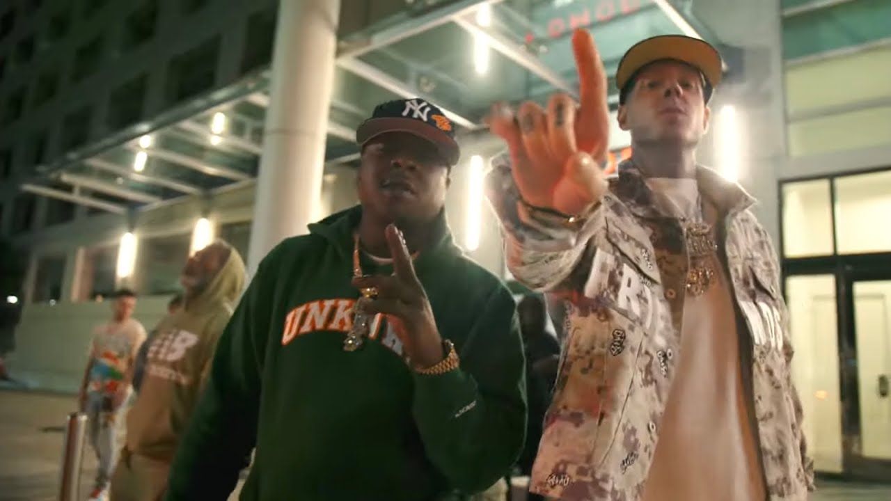 Lyrics & Translations of Moon Roof by Jadakiss & Millyz Popnable