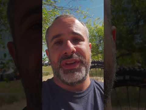 Integrated Shock MTB fits HUGE water bottles - Sea Otter Expo 2023