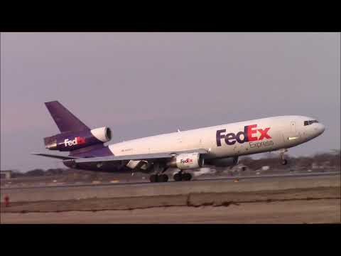 FedEx DC-10/MD-10 Landing - Big Flare