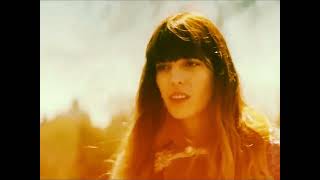 U2 - walk to the water