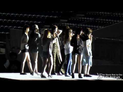 [YSRY Fancam] SNSD Rehearsal Gee&Kissing You 121122 Singapore