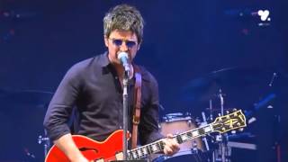 You Know We Can&#39;t Go Back - Noel Gallagher&#39;s High Flying Birds (Lollapalooza Chile 2016)