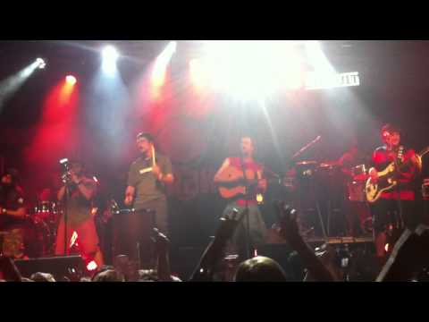 Som un riu - Txarango @ Sala Salamandra