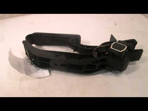 2003 Mercedes E500 2113000404 ACCELERATOR-PEDAL - mbiparts.com Used OEM Mercedes Parts - Dism... OEM