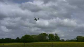 preview picture of video 'Bluebell Railway - Dakota flypast at the Southern at War Weekend'