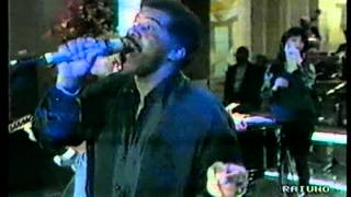 Ben E. King performs with Def Leppard — Stand By Me