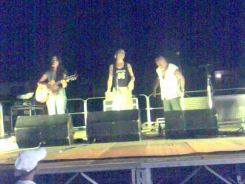 PINO ZIMBA E LA ZIMBARIA A TAURISANO ESTATE 2007 salento