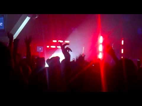 Kelis vs Madonna Milkshake Holiday