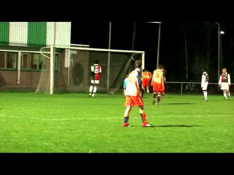 20120123 FC Dordrecht B1 - SVV B1 (6-1)  Zat er lekker in