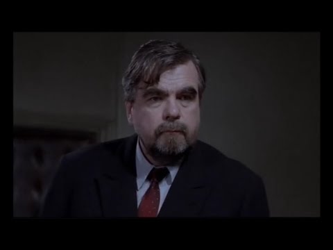 Michael Lonsdale dans "Maigret et la grande perche" (1991) de Claude Goretta