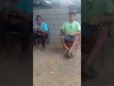 Tarde En familia y la agrupaciónpunta de mata municipio EZEQUIEL ZAMORA ESTADOS MONAGAS VENEZUELA