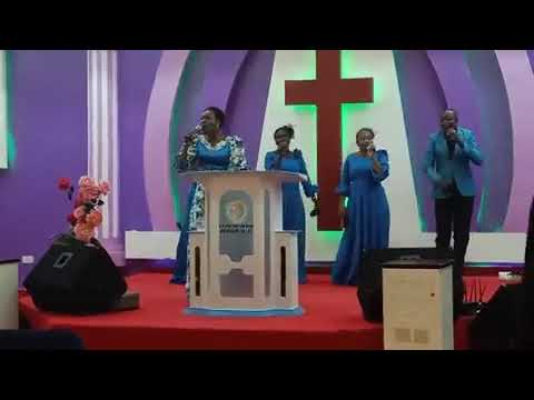 Dr Sarah k music#Amefanya majabu#sifuni jina lake#ft papa abel