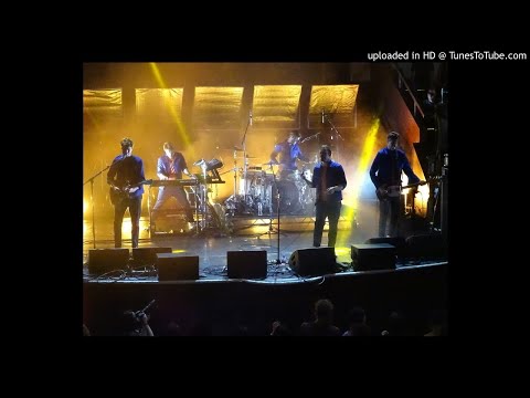Video thumbnail for Don’t Let It Bring You Down (Live at BBC Maida Vale)