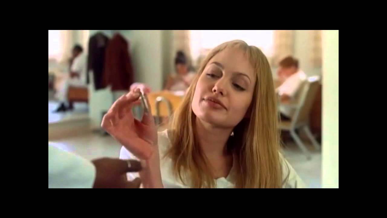 Trailer oficial de Garota, Interrompida