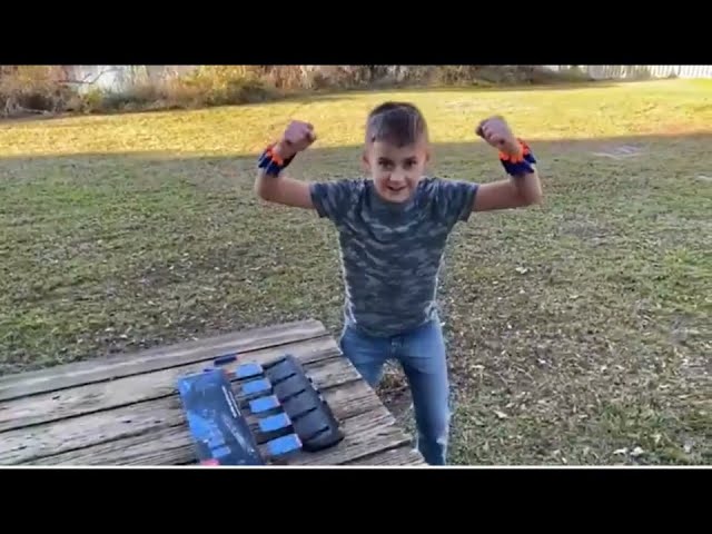 Vídeo relacionado con Lehoo Castle Diana Nerf, Objetivo Digital Electrónico para Pistola Nerf, 60 Balas, Chaleco Táctico, Juguetes Niños 3 4 5 6 7 8 Años, Regalos para Niños