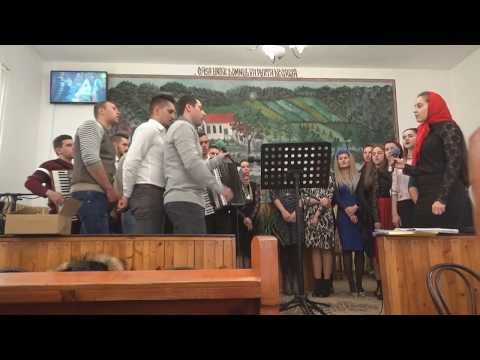 Grupul de tineri - Veacul de pe urma noi traim & S-a nascut pe pamant