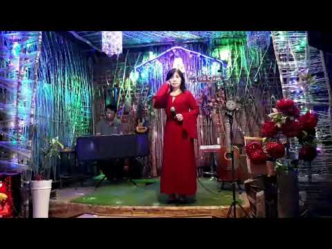 Thể hiện bởi Hoài Mỹ
