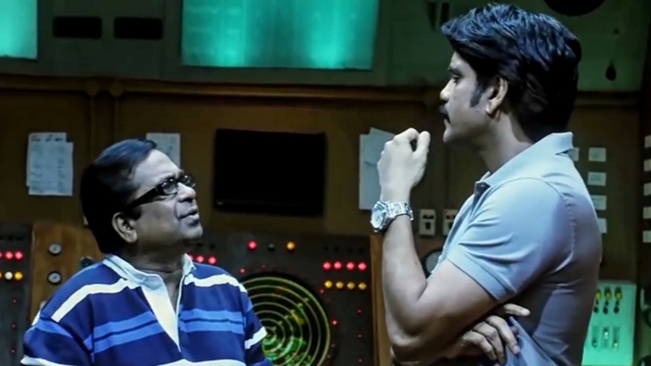 Nagarjuna के लोग Brahmanandam को फिल्म नगरी के बस स्टॉप से ​​उठाके ल?