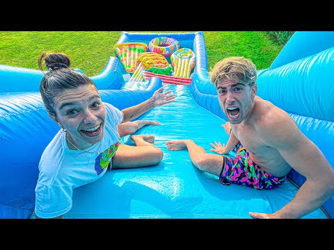 NOS TIRAMOS DE UN TOBOGAN INFLABLE GIGANTE !!!