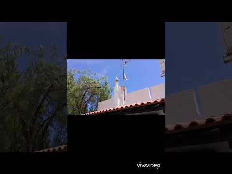 To the beach after lunch in town in Algarve