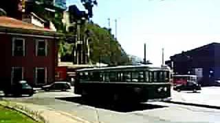 preview picture of video 'TROLEBUSES DE VALPARAISO CHILE'