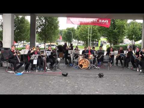 Groove Maker - https://www.facebook.com/MARDI.JAZZ.BIG.BAND